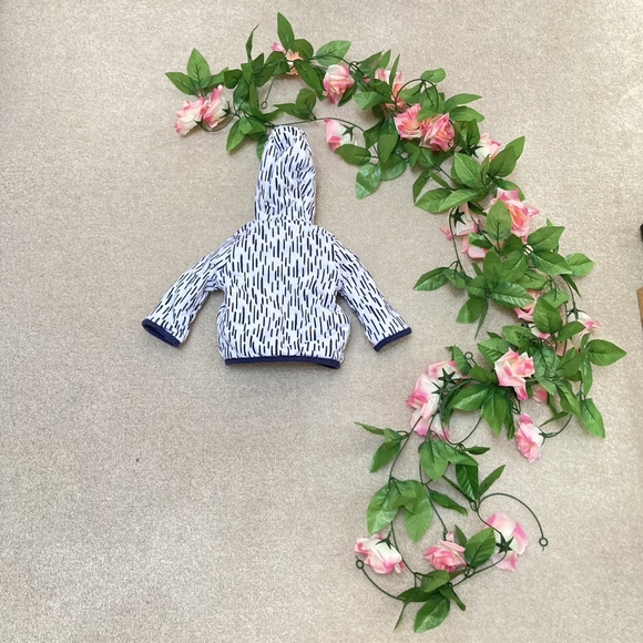 Preloved George Newborn Baby Reversible Navy and White Coat - Up to 4.5kg / 9lbs - Picture 3 of 17